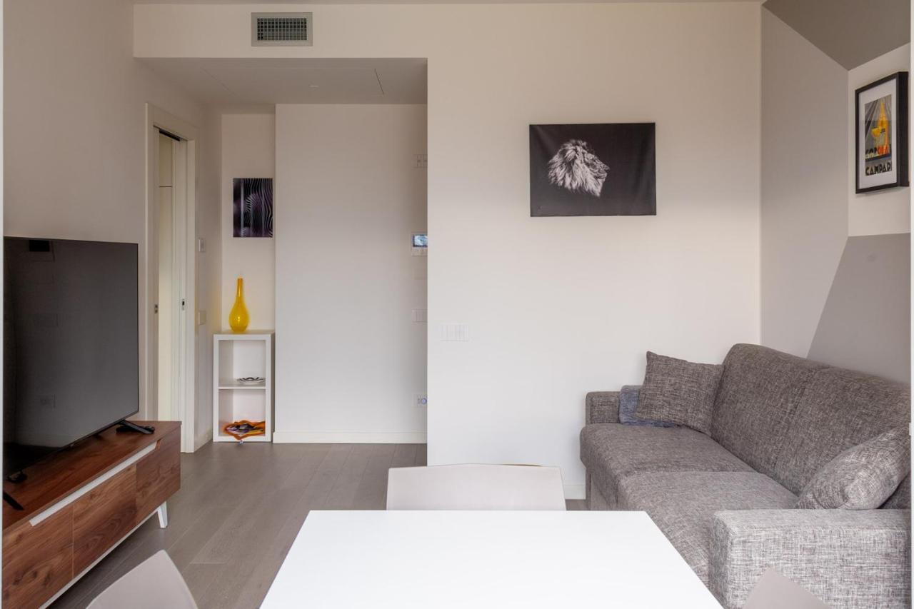 Bnbutler - Flavio Gioia, 5 - Appartamento Con Vista, Citylife Milano Eksteriør billede