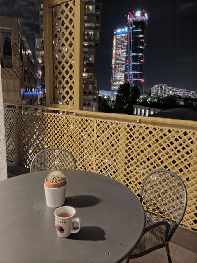 Bnbutler - Flavio Gioia, 5 - Appartamento Con Vista, Citylife Milano Eksteriør billede